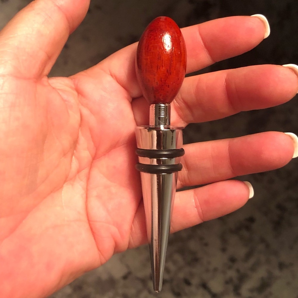 WINE COUNTRY Wood Wine Stopper NIB